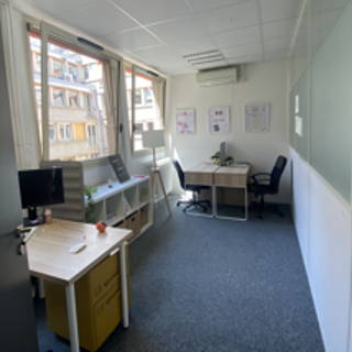 Bureau privé 14 m² 2 postes Location bureau Rue la Boétie Paris 75008 - photo 1